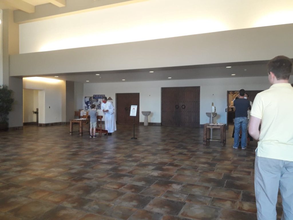 Photo of the narthex during Communion service. View from the Entrance. | Photo by Jorge M. Mission